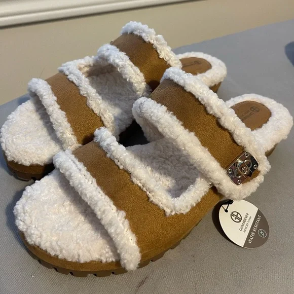 Giani Bernini Womens Cosy Open Toe Casual Slide
Sandals Memory Foam Size 10 - Picture 2 of 13